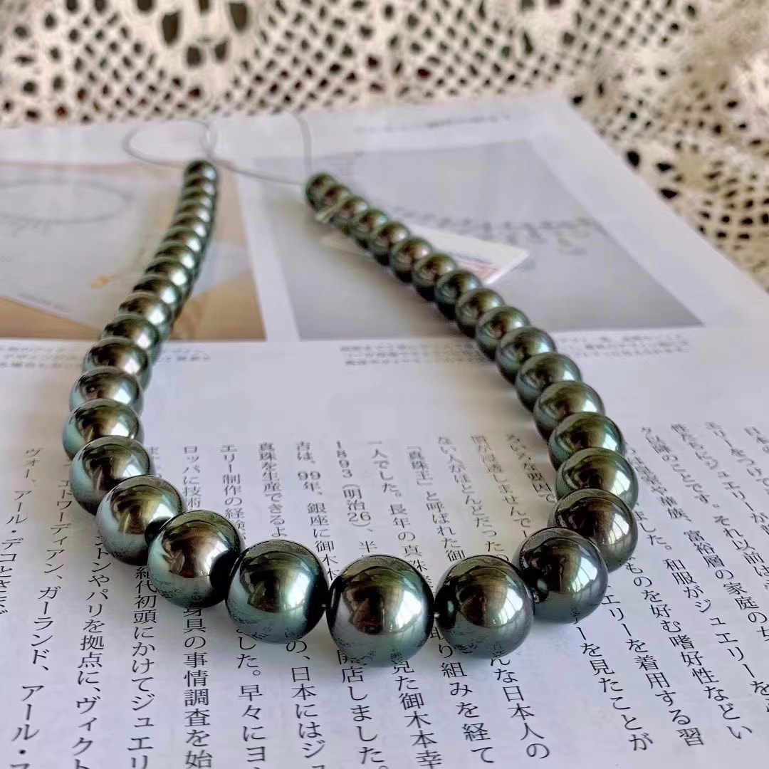 11-13.0mm AAA runde schwarze Tahitiperlen Collier – Bild 4