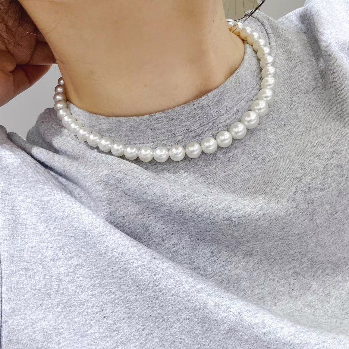 8.0-10.0mm AAA runde Australische weiße Südsee Perlen Collier aus Gold – Bild 4