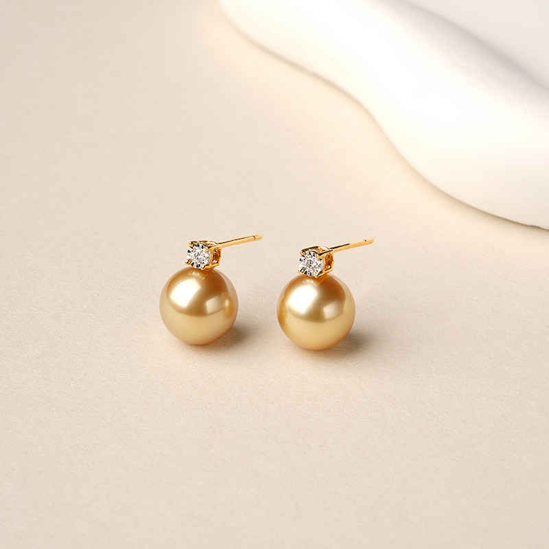 ohrstecker aus Sudsee Perlenmit diamanten aus 18k gelbgold ohrstecker aus Sudsee Perlenmit diamanten aus 18k gelbgold